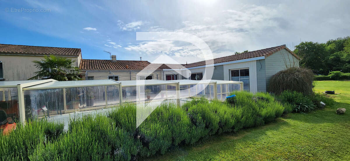 Maison à CIVRAY