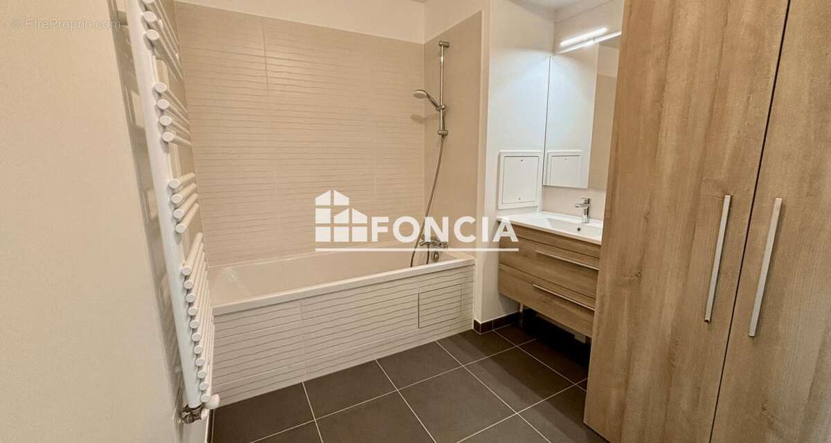 Appartement à SAINT-MAUR-DES-FOSSES