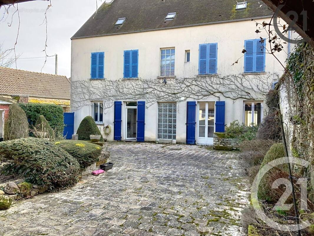 Maison à VILLIERS-SAINT-GEORGES