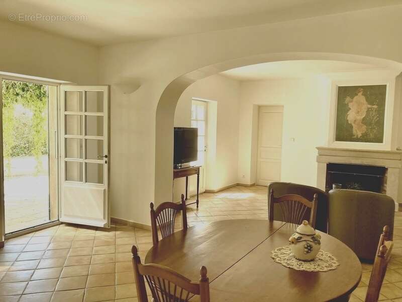 Maison à SAINT-CANNAT