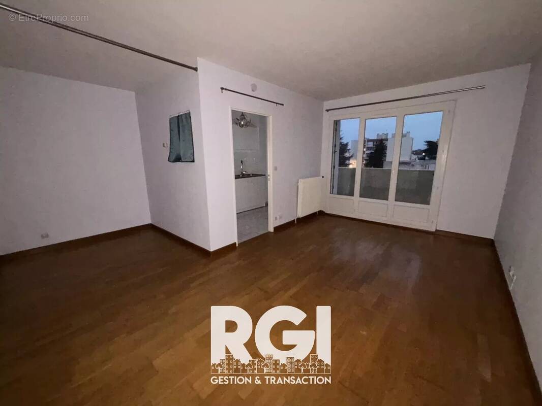 Appartement à ELANCOURT