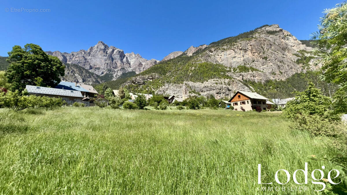 Terrain à PELVOUX