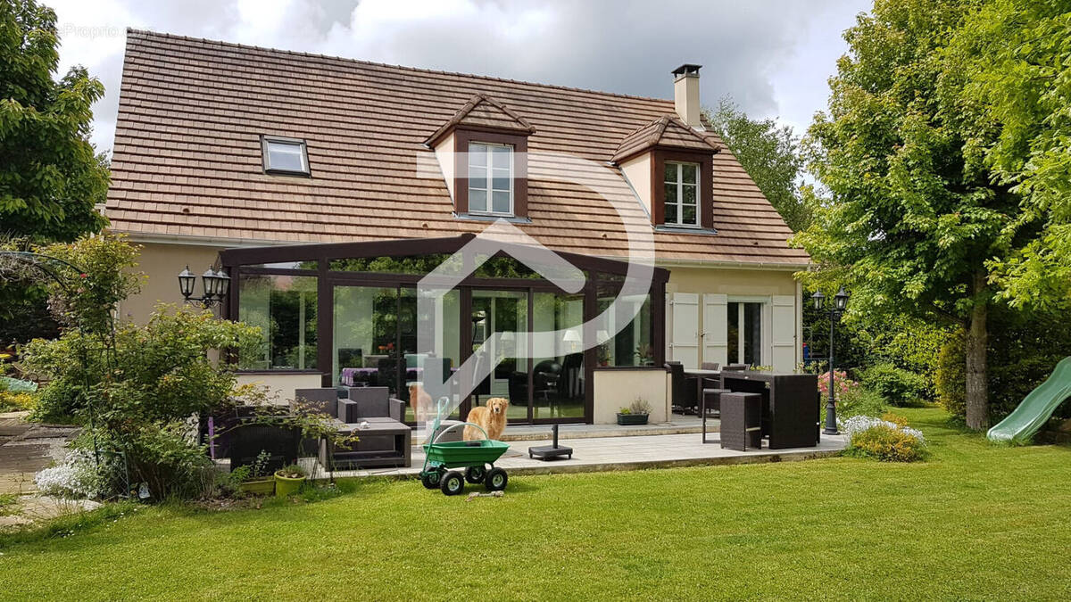 Maison à OZOIR-LA-FERRIERE