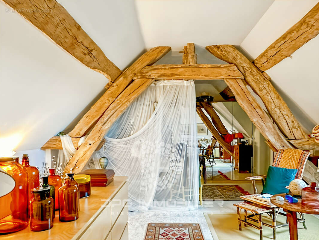 Maison à CLUNY