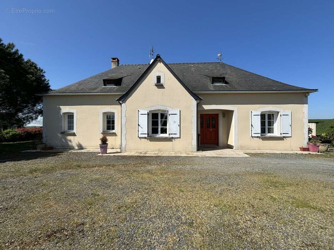 Maison à SAINT-DENIS-D&#039;ANJOU