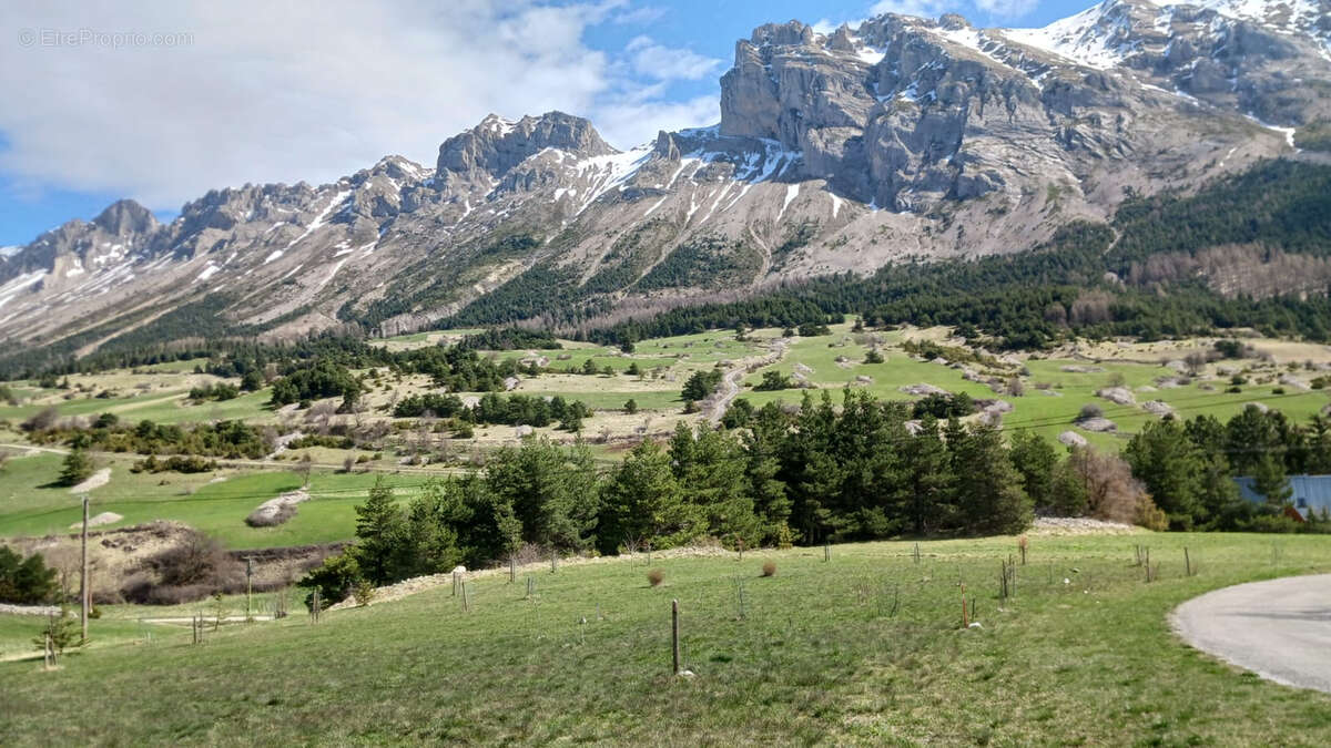 Terrain à SAINT-ETIENNE-EN-DEVOLUY