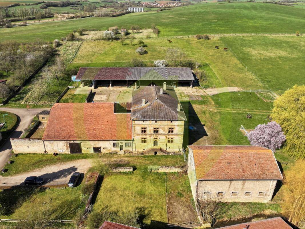 Maison à TUCQUEGNIEUX