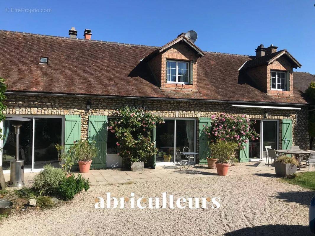Maison à AUNEAU