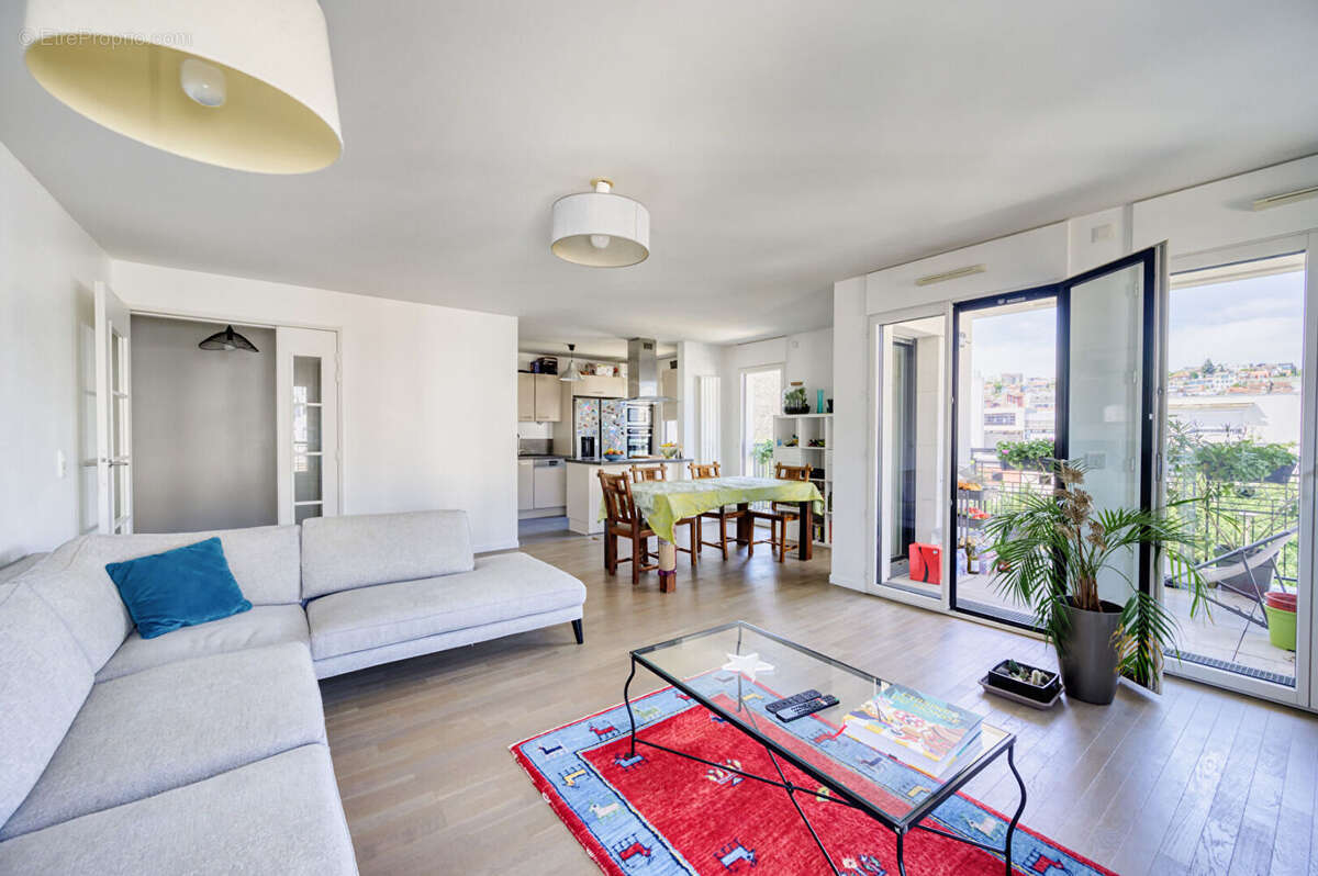 Appartement à SURESNES