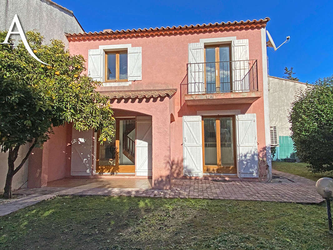 Maison à AURIBEAU-SUR-SIAGNE