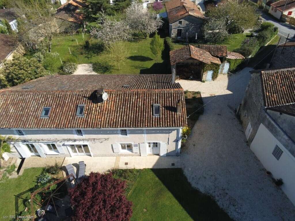 Maison à CIVRAY