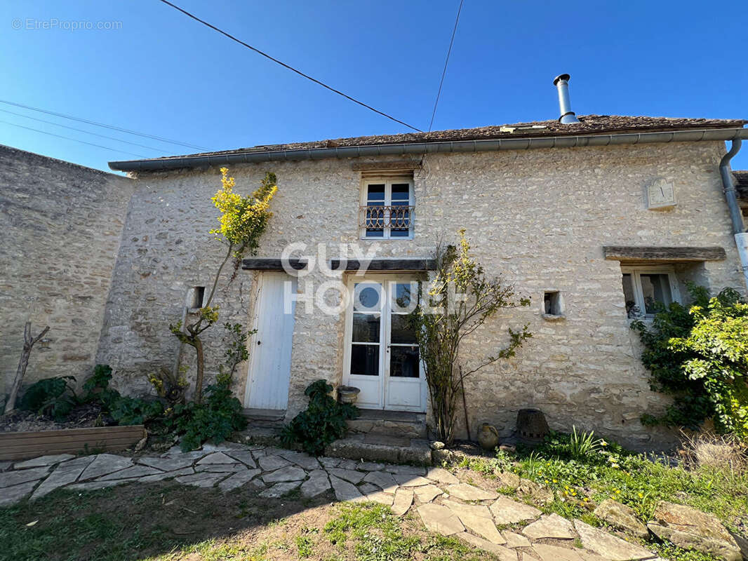 Maison à MALESHERBES