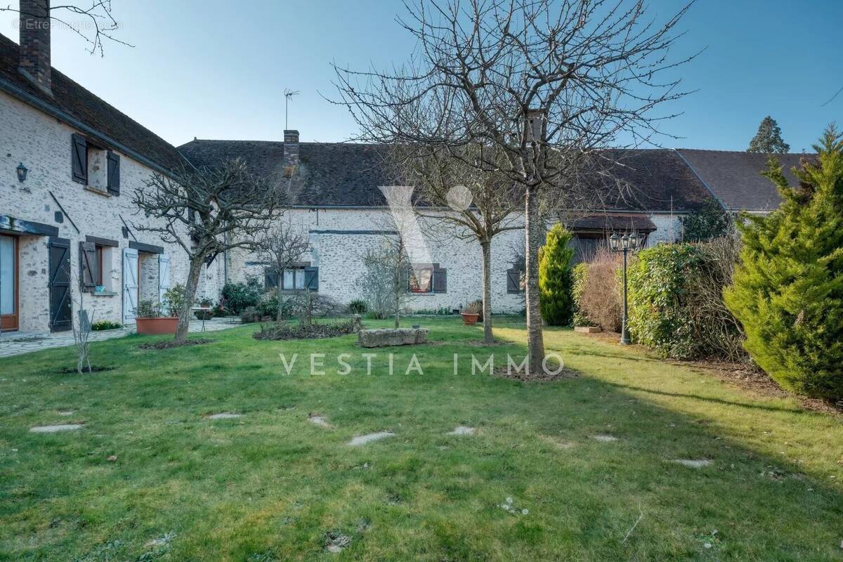 Maison à PRUNAY-EN-YVELINES