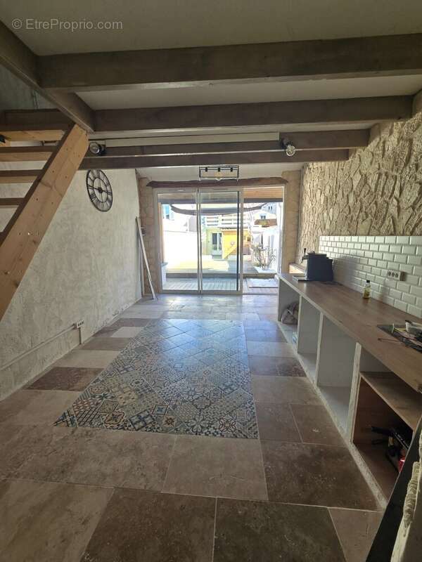 Maison à BAGE-LE-CHATEL