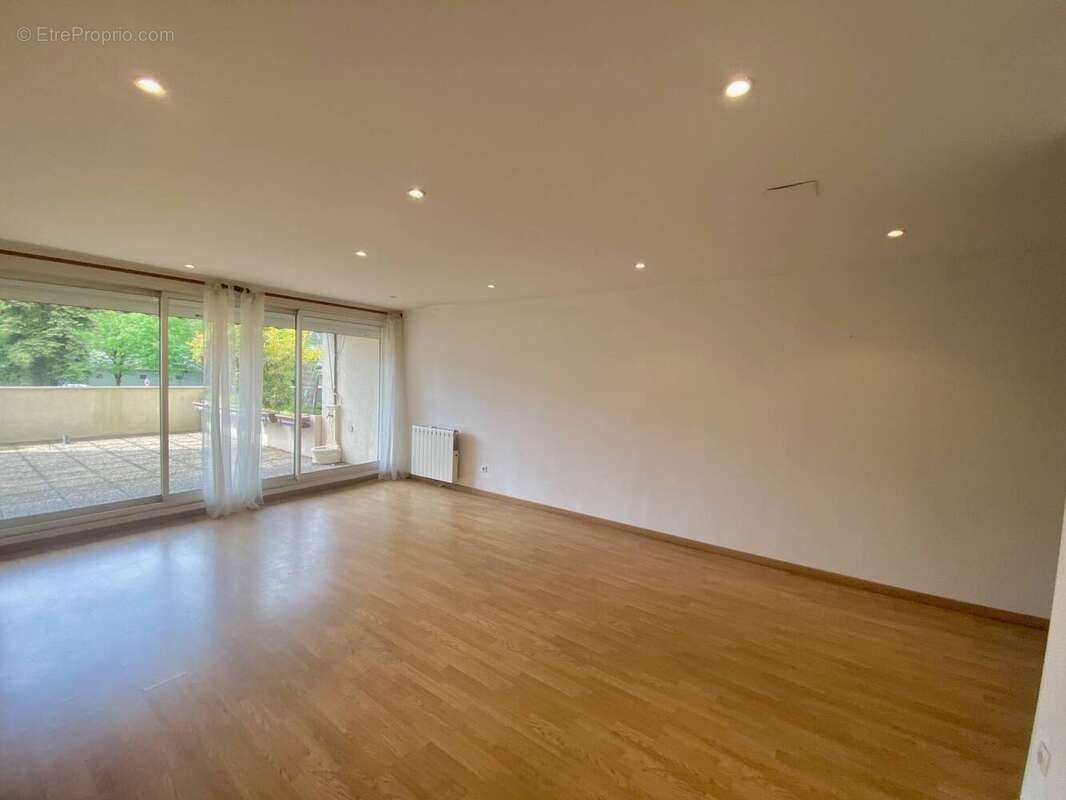 Appartement à AIX-LES-BAINS