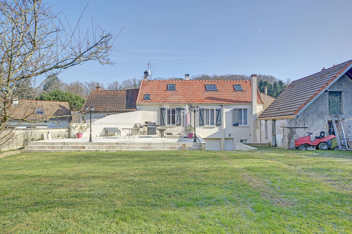 Maison à MORAINVILLIERS