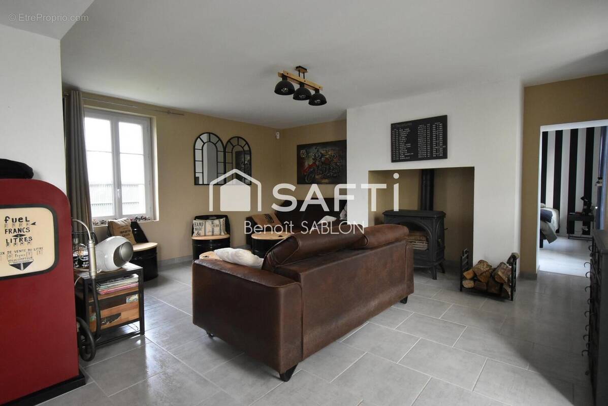 Photo 1 - Maison à SAINT-ROMAIN-DE-COLBOSC
