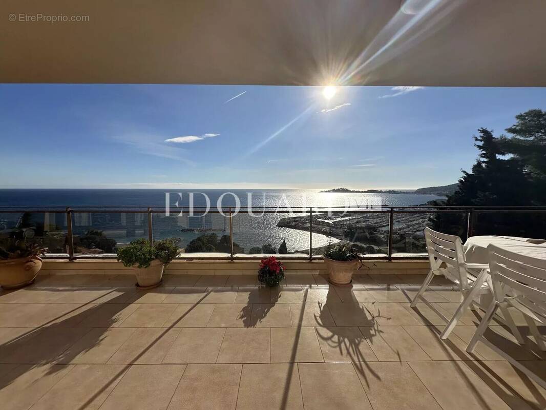 Appartement à BEAULIEU-SUR-MER