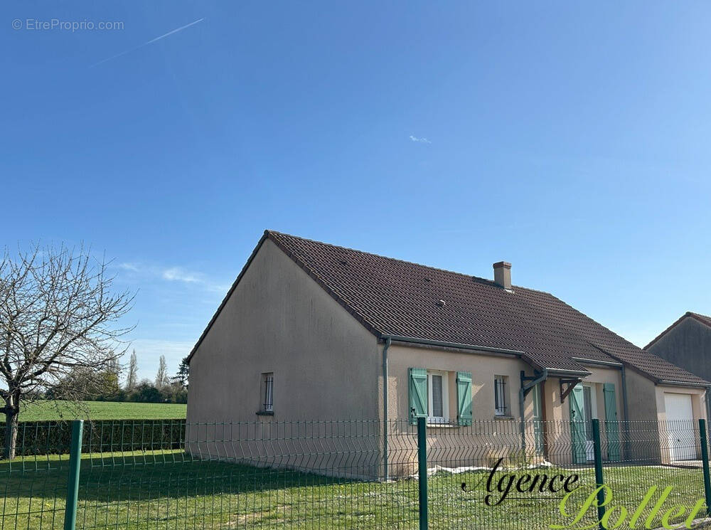 Maison à AUBIGNY-SUR-NERE