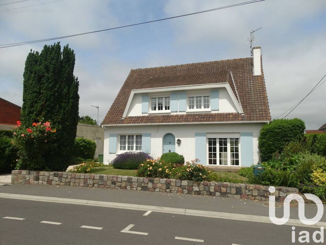 Photo 1 - Maison à ISBERGUES