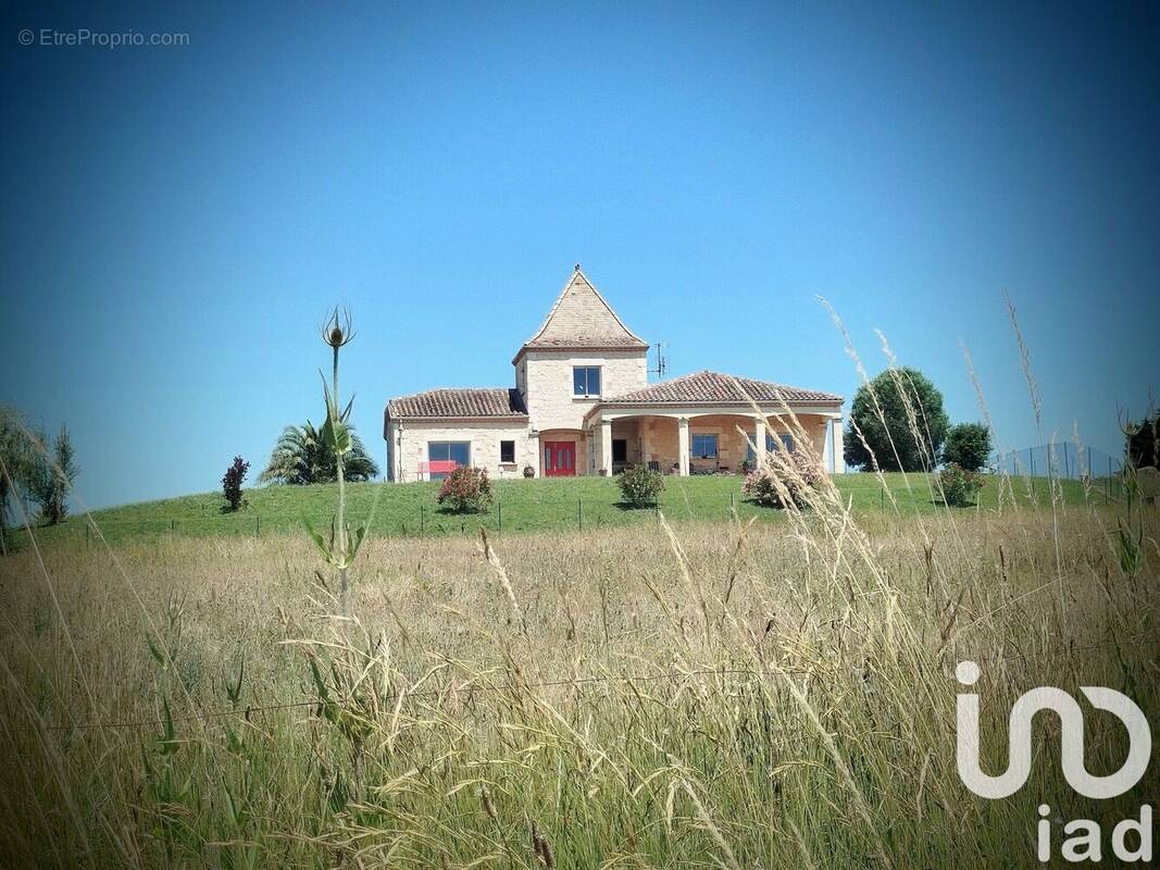 Photo 1 - Maison à MONBAHUS