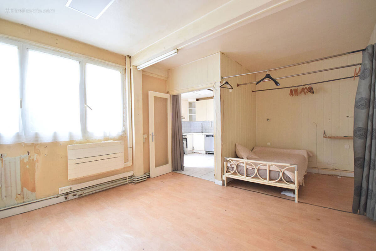 Appartement à PARIS-10E