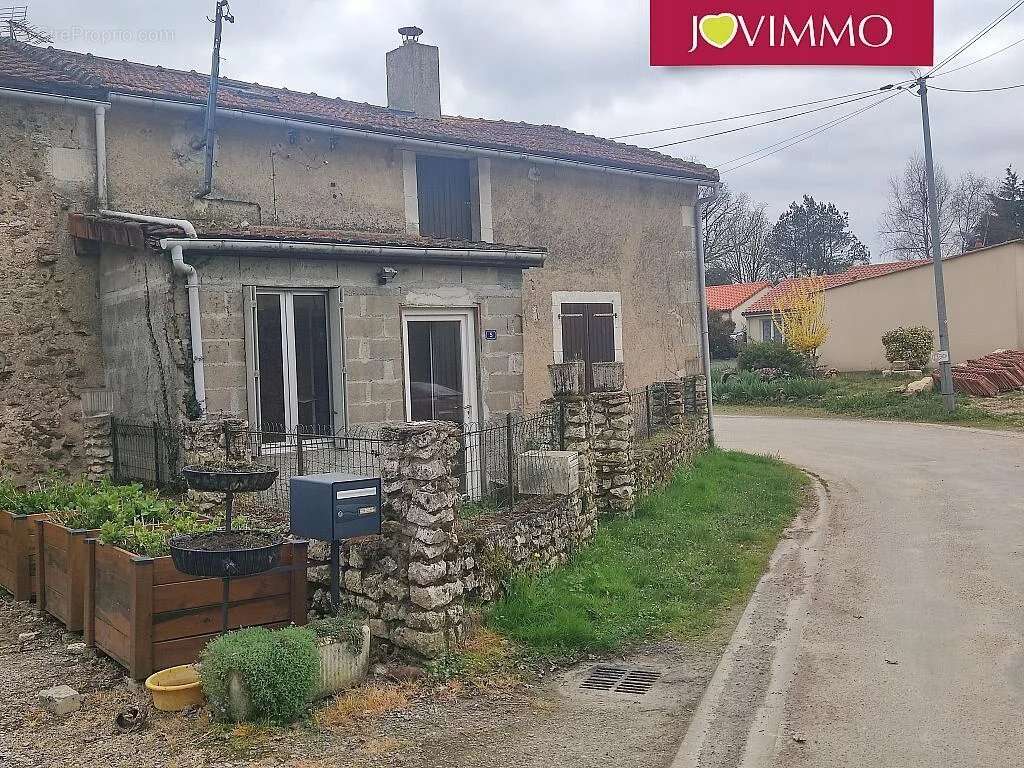 Maison à CHAUVIGNY