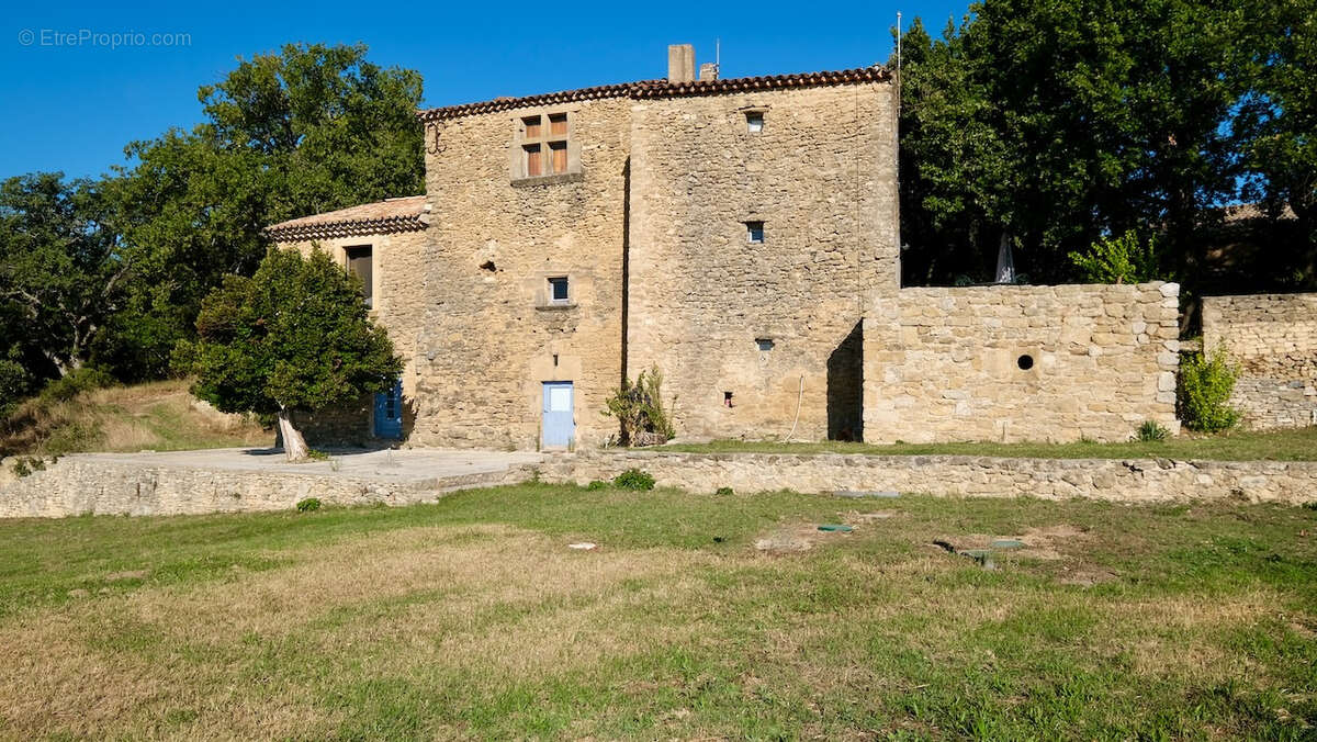 Maison à CUCURON