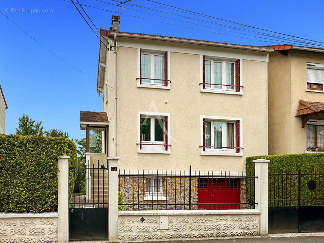 Maison à MORANGIS