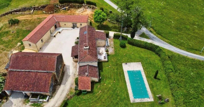 vue aerienne bis - Maison à PRAYSSAC