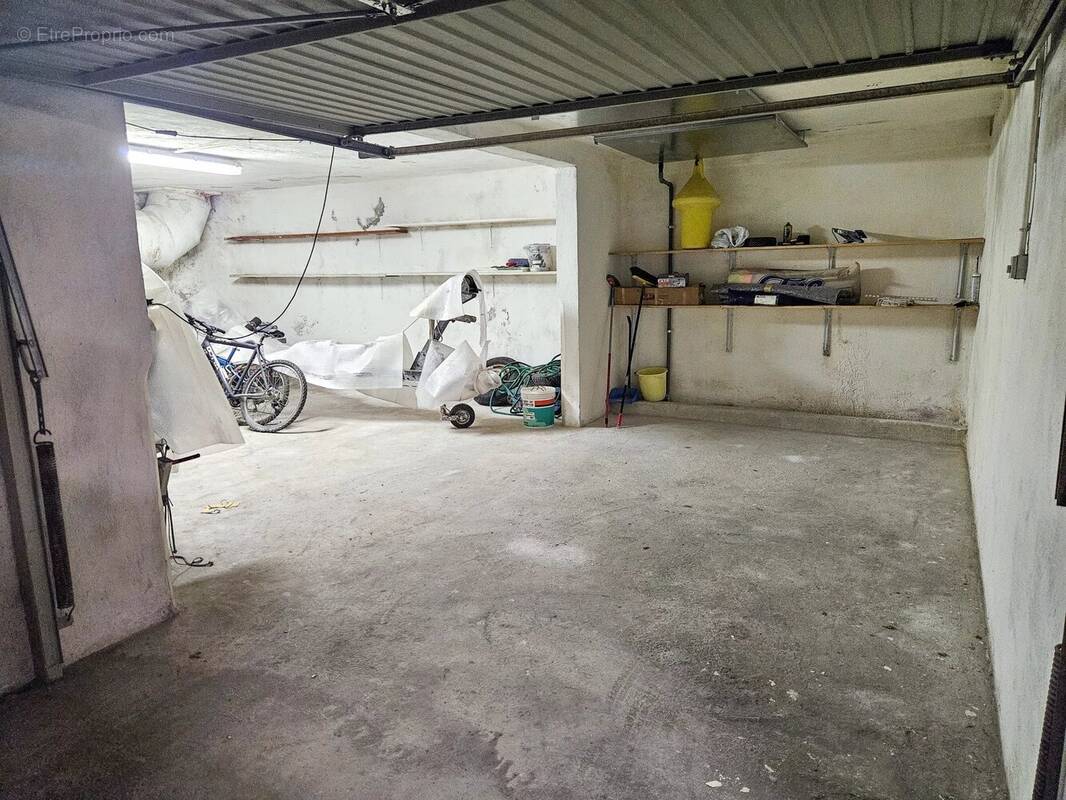 Parking à CANNES