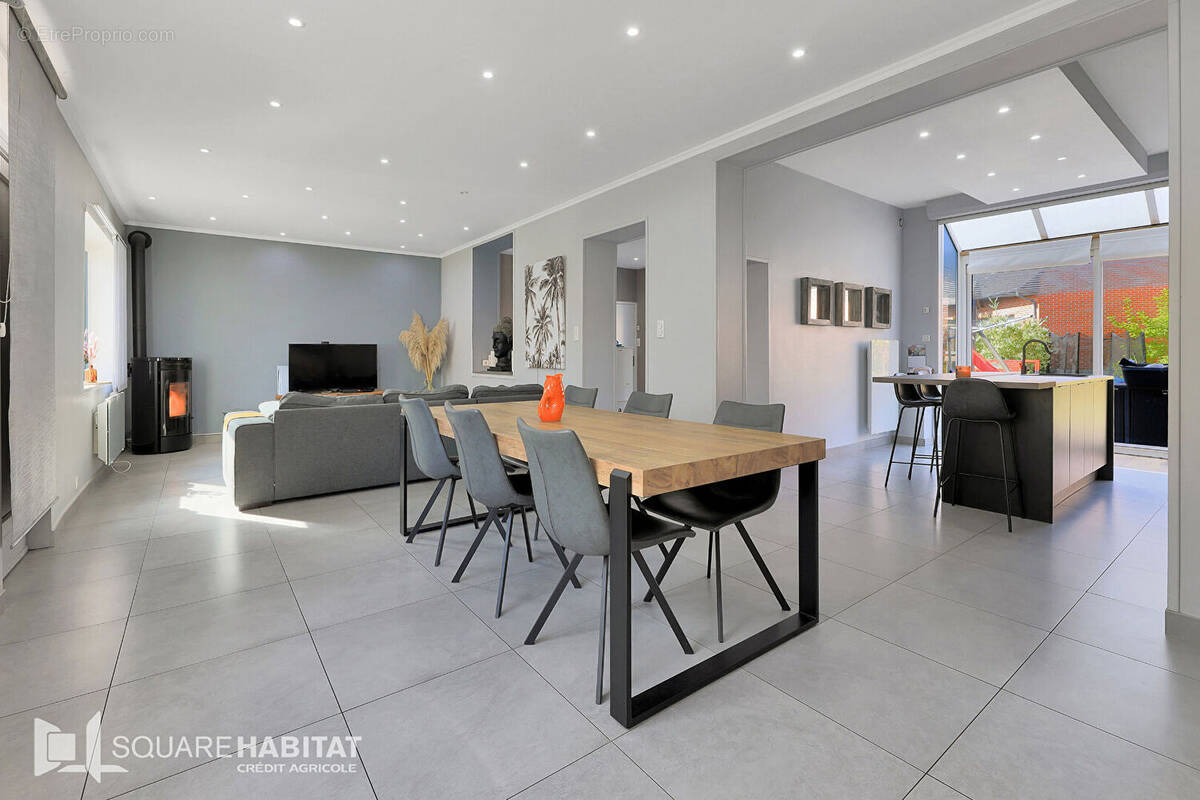 Maison à HAZEBROUCK