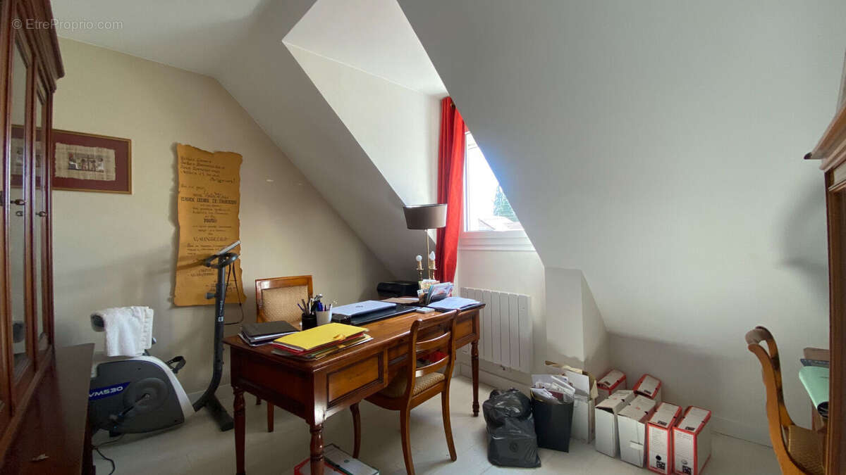 Maison à BEAUCHAMP