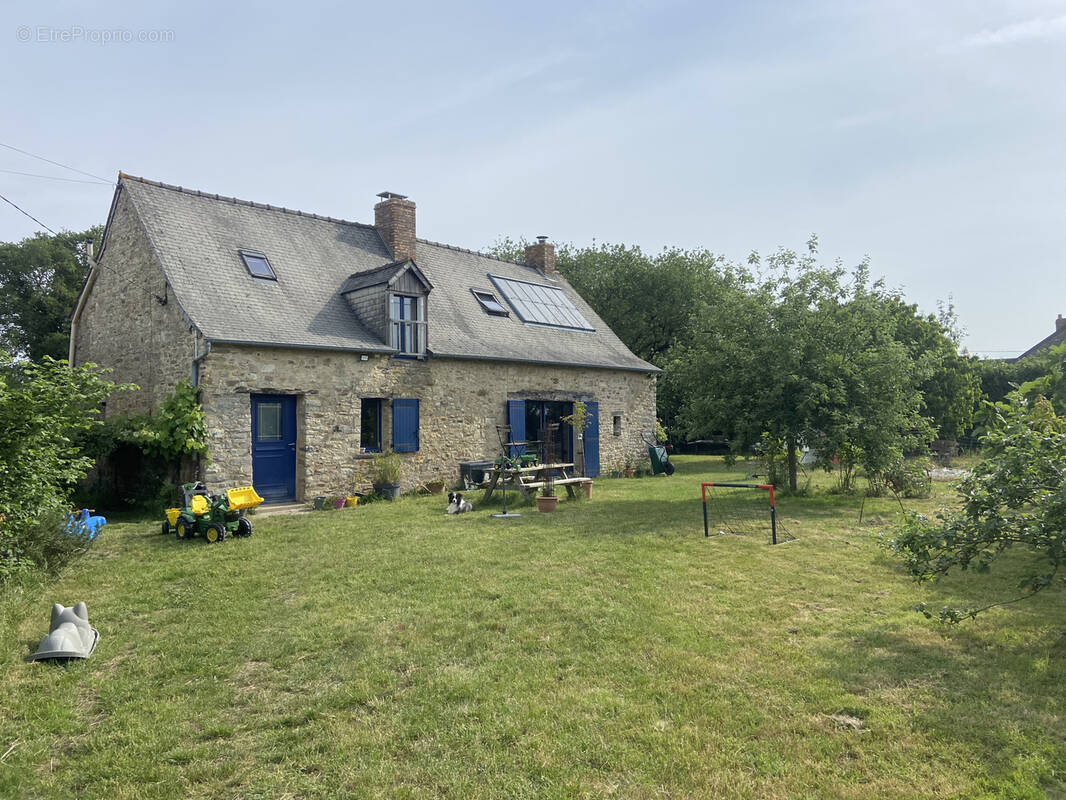 Maison à JANZE