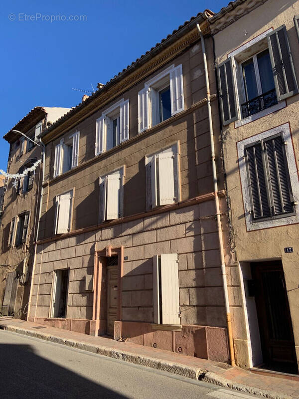 Appartement à POURRIERES