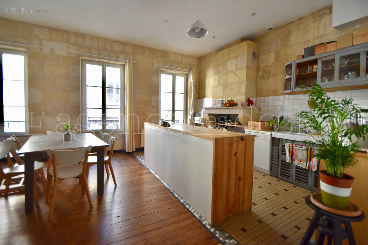 Appartement à BORDEAUX