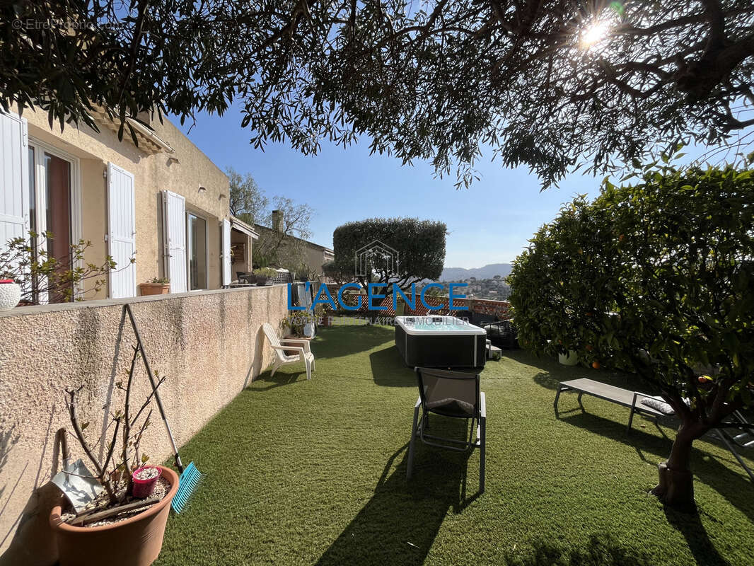 Maison à HYERES