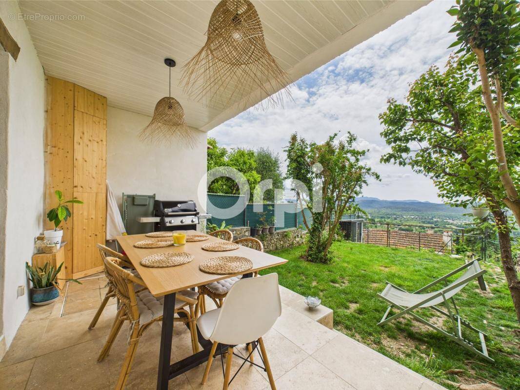 Appartement à CALLIAN