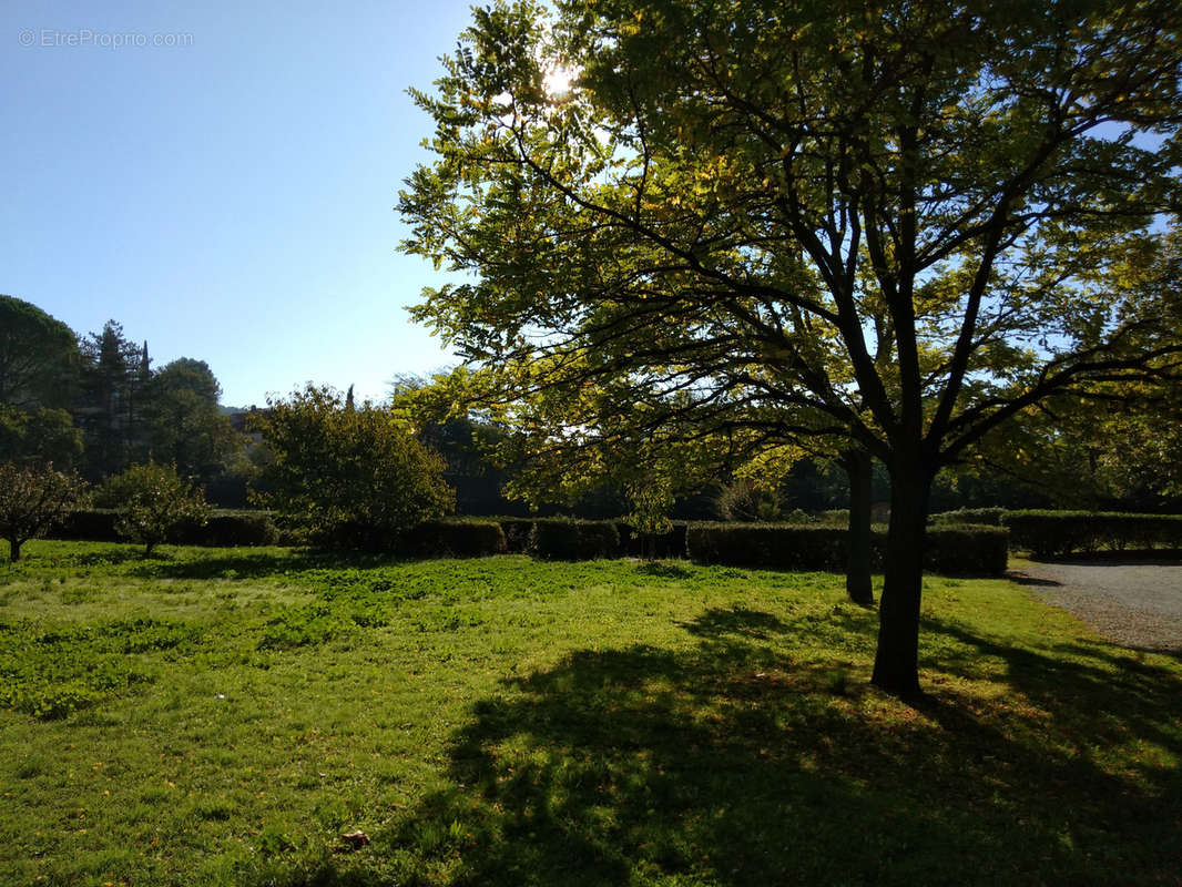 Terrain à AIX-EN-PROVENCE