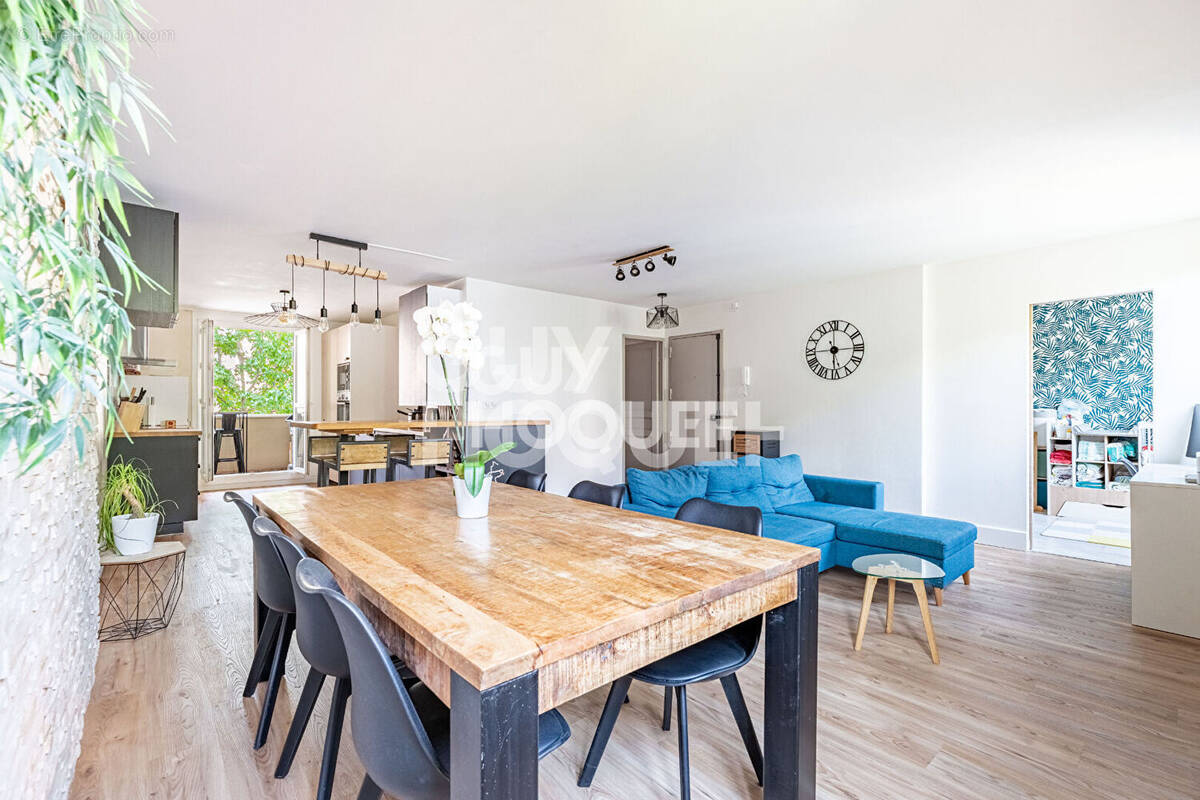 Appartement à GENNEVILLIERS