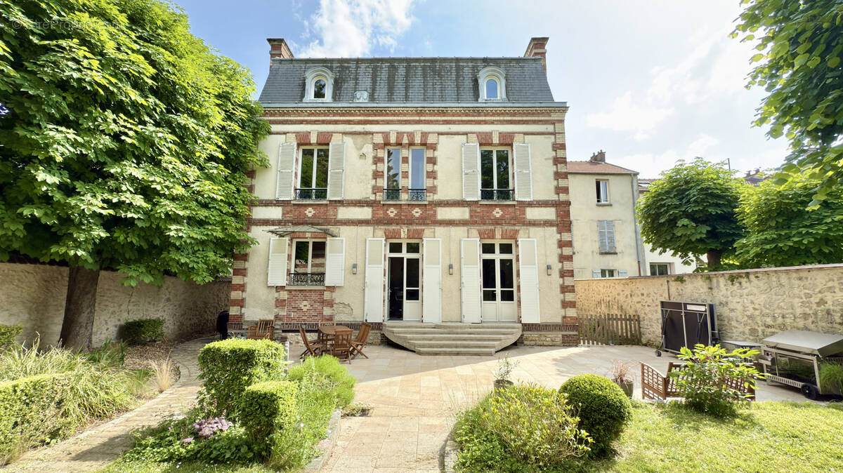 Maison à ENGHIEN-LES-BAINS