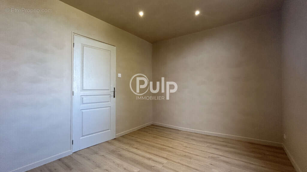 Appartement à MERICOURT