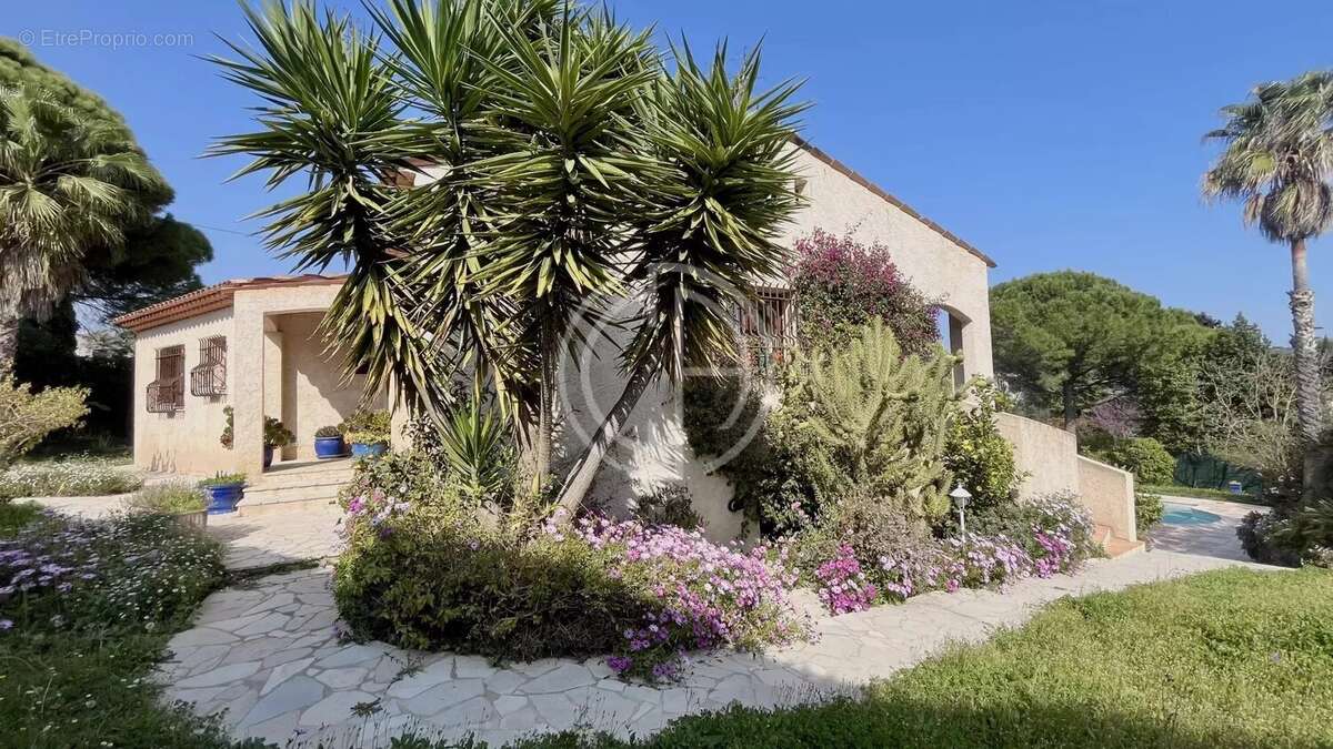Maison à MOUGINS