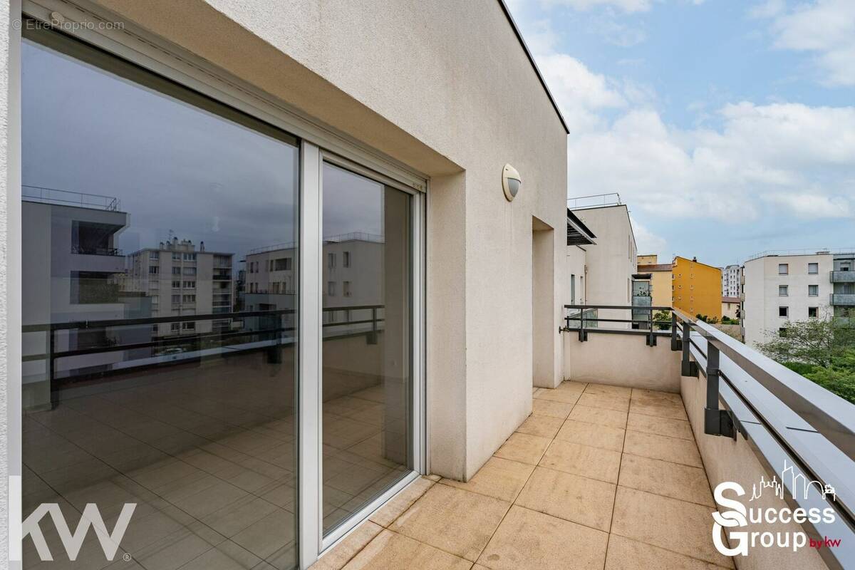 Appartement à LYON-8E