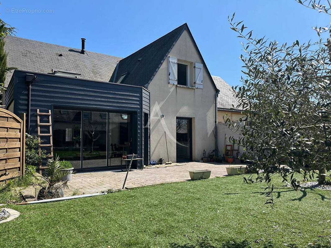 Maison à SAINT-BARTHELEMY-D&#039;ANJOU