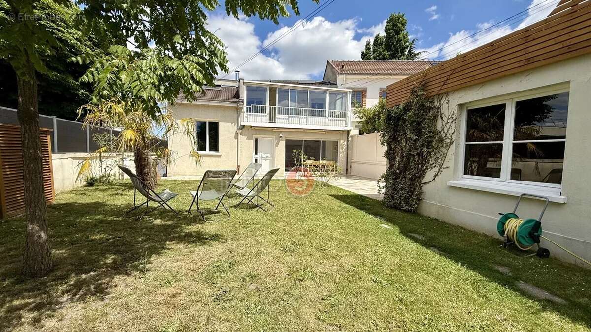 Maison à LE RAINCY