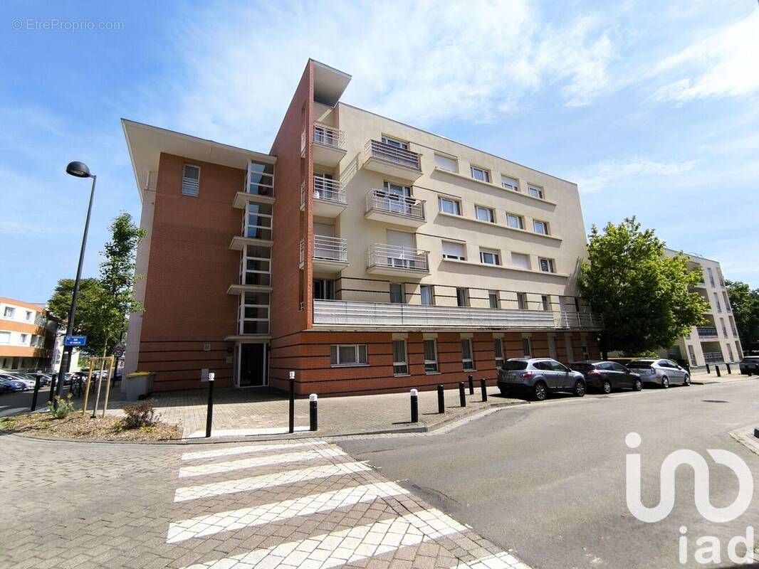 Photo 1 - Appartement à ELANCOURT