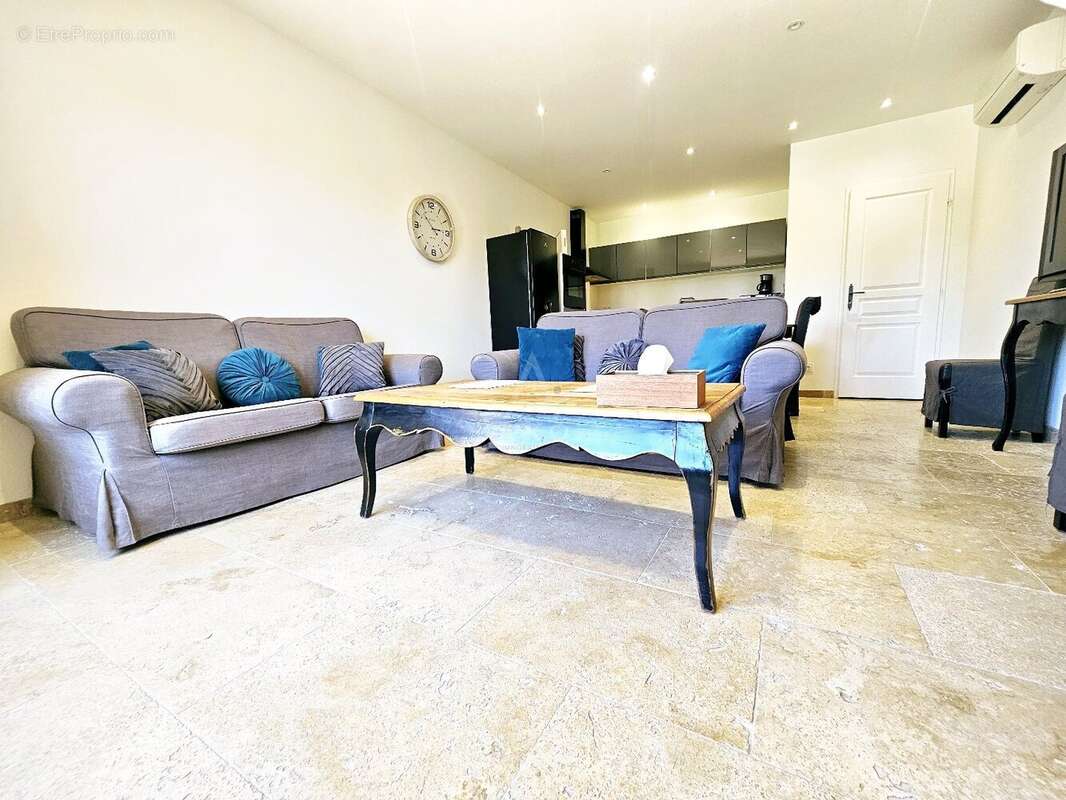 Appartement à ARAMON