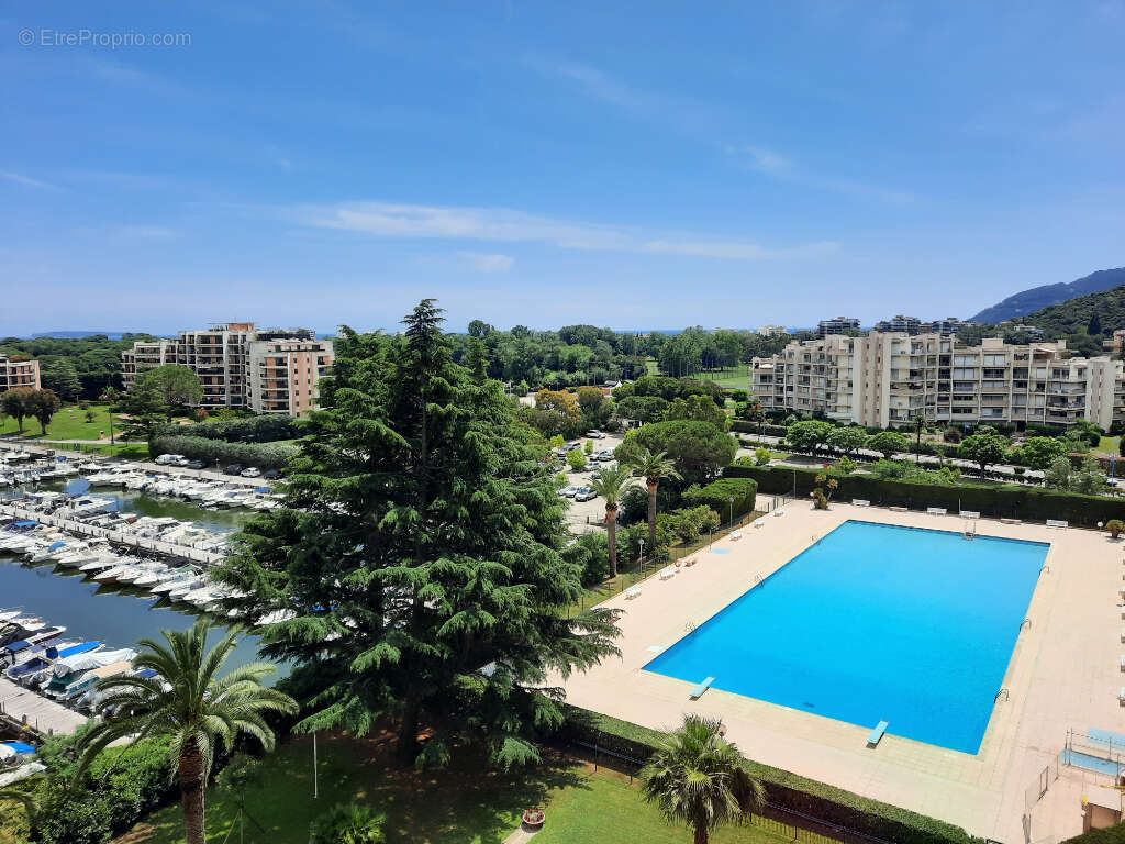 Appartement à MANDELIEU-LA-NAPOULE