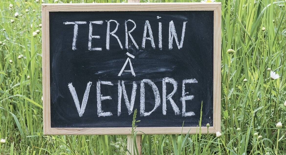 Terrain à GARGENVILLE